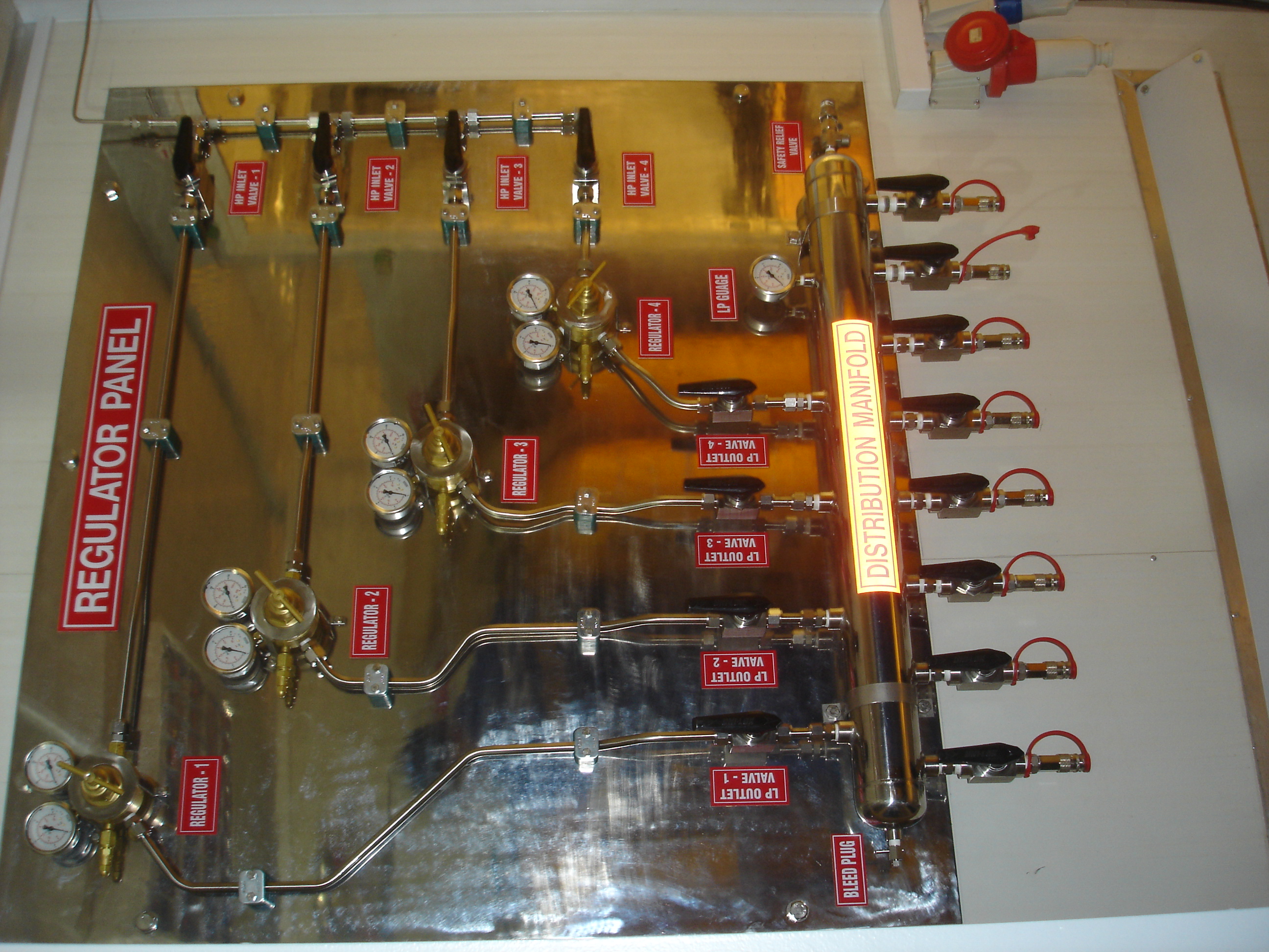 breathing air cascade system